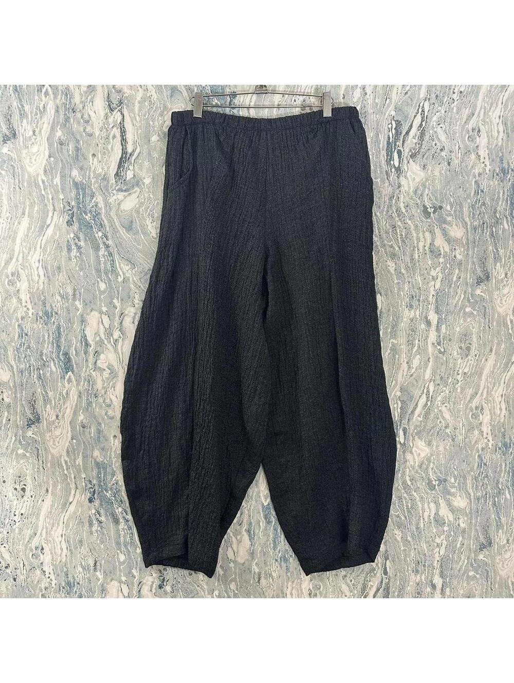 Minimalist Boho Lagenlook Black Wide Leg Textured Parachute Pants (1)